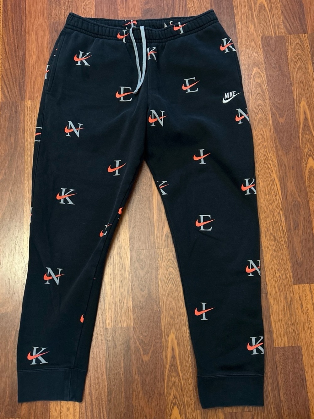 Nike Spellout AOP Swoosh Black Jogger Sweatpants Size Large Streetwear